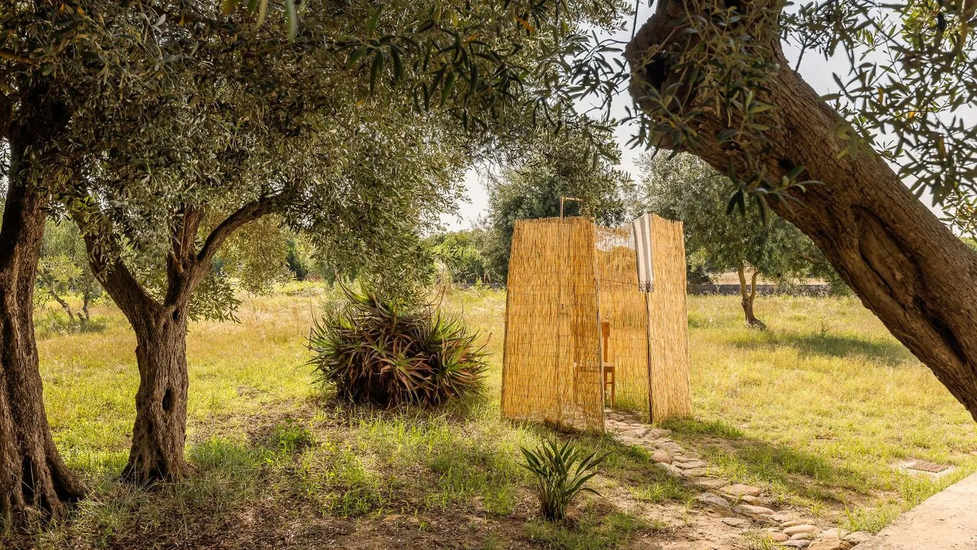 Cottage Surrounded By Nature Near The Sea - تْشيفالو 0*,