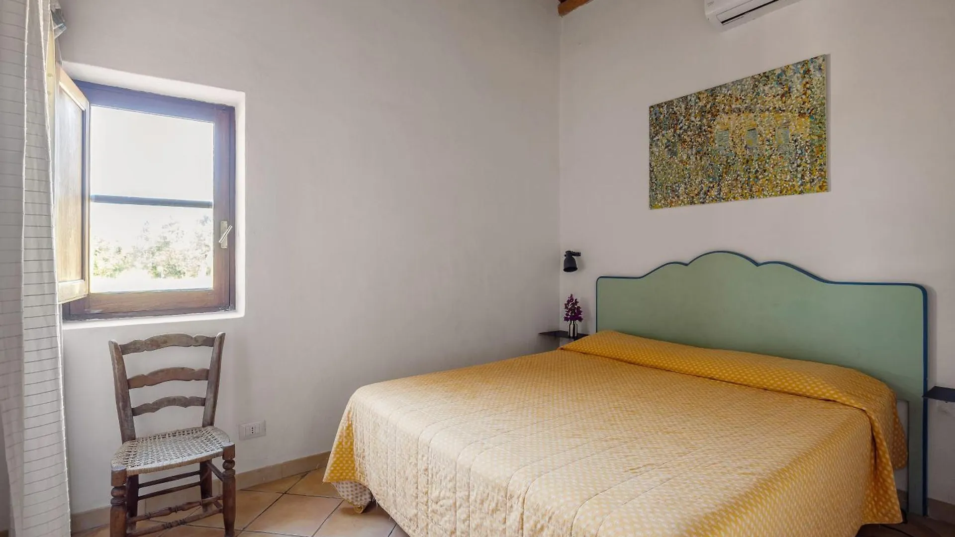 Cottage Surrounded By Nature Near The Sea - تْشيفالو شقة